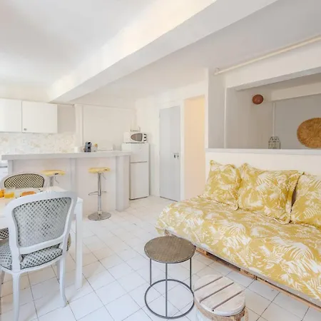 Apartment Le Cocon - Studio De Caractere, Proche Du Port Toulon